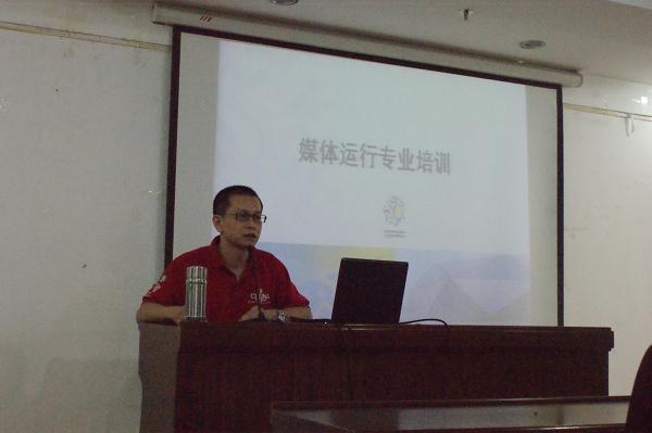 摄影:罗卜