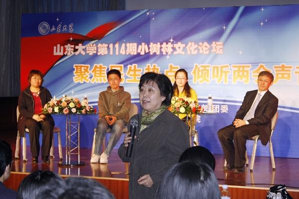 摄影:庞波
